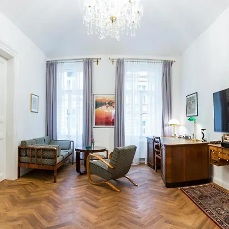 Lublanska 12 Appartement Praag